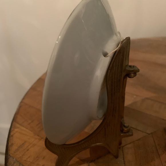 Vintage Occupied Japan Miniature Porcelain Decorative 4”Wall Plate & Brass Stand - Picture 5 of 5